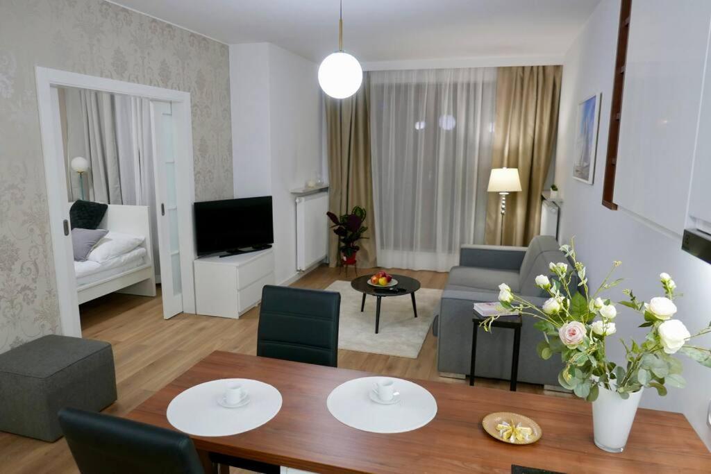 Kieslowskiego Apartment Vis-A-Vis Town Hall 바르샤바 외부 사진